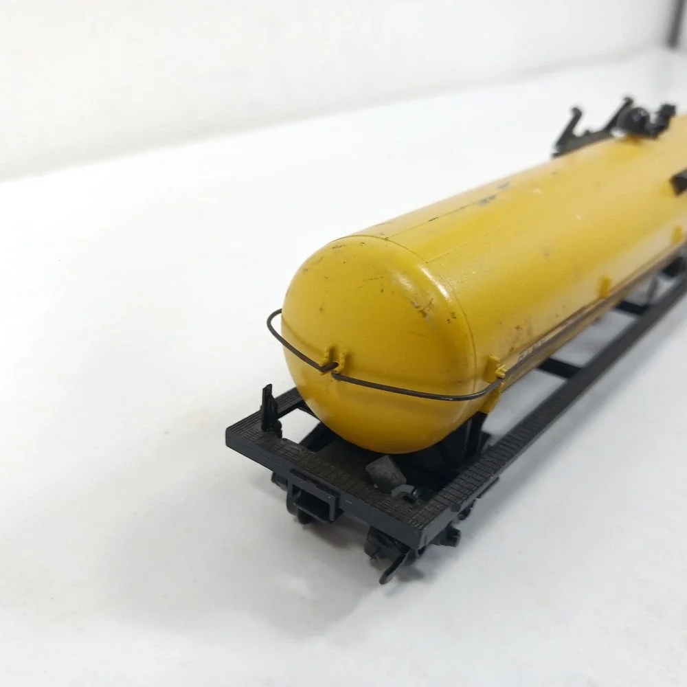 San Angelo Tank Car Line SANX 2130 Yellow Tanker Model Train Car 9 Inch